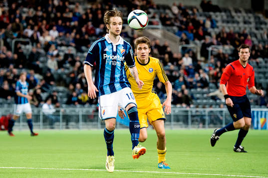 Djurgårdens Daniel Berntsen och Helsingfors Roni Peiponen