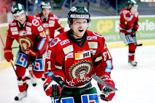 Frölundas Luke Moffat jublar
