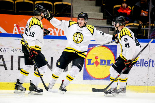 Brynäs Bill Sweatt , Simon Bertilsson  och Greg Scott