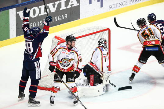 Mål 2-3 av Linköpings Kent McDonell