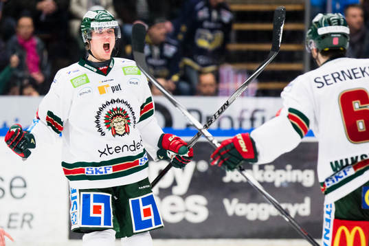 Frölundas Max Görtz jublar