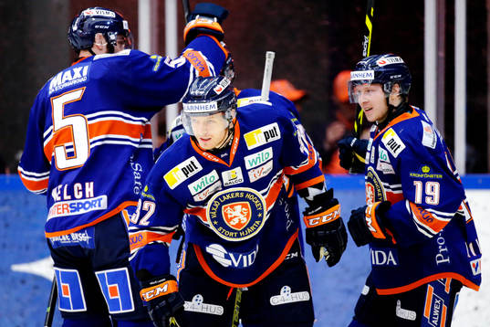 Växjös Nick Johnson jublar