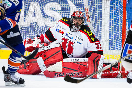 Örebros målvakt Julius Hudacek