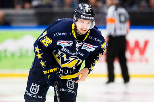 s Patrik Carlsson har ont