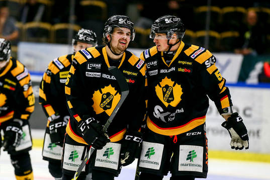 Skellefteås Axel Holmström  och Martin Sevc