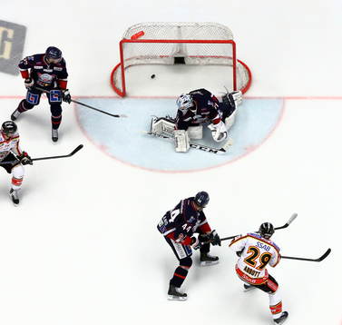Mål 3-3 av Luleås Chris Abbott förbi Linköpings David