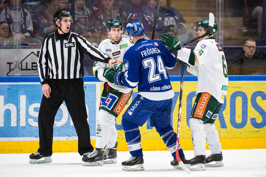 Leksands Jonas Frögren bråkar med Färjestads Per Åslund