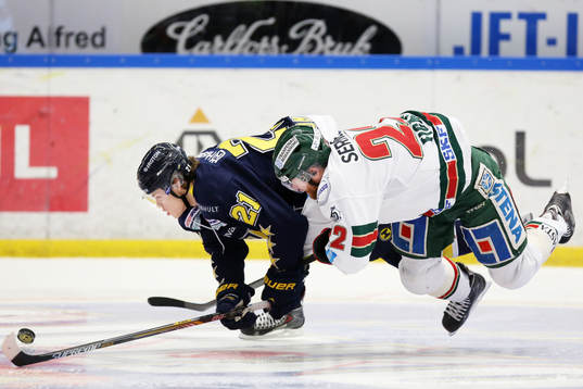 s Malte Strömwall mot Frölundas Robin Figren