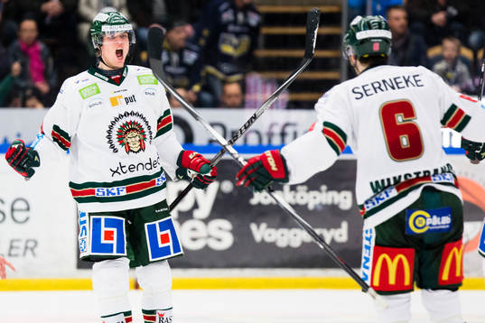 Frölundas Max Görtz jublar