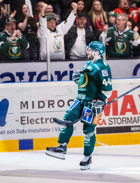 Färjestads Milan Gulas jublar