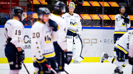 s målvakt Gustaf Wesslau och Jere Karalahti