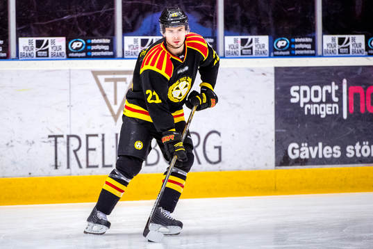 Brynäs Tim Wallace före ishockeymatchen i SHL mellan