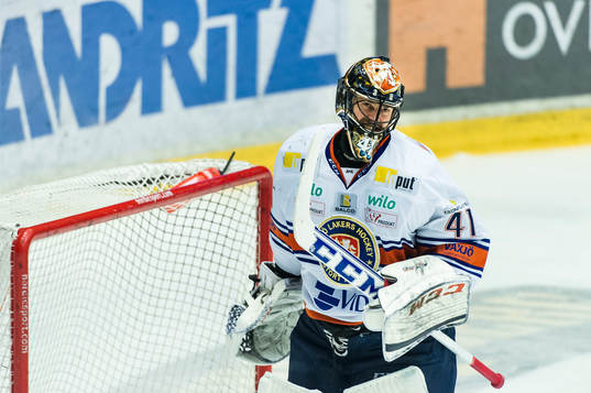 Växjös målvakt Cristopher Nihlstorp deppar