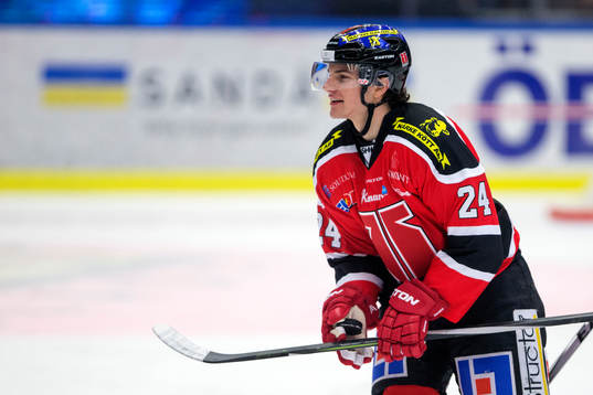 Örebros Petr Zamorsky jublar