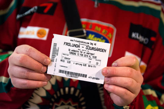 En biljett innan en ishockeymatch i SHL mellan Frölunda