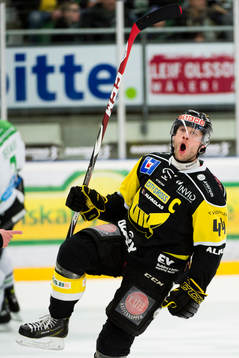Västerås Per Helmersson jublar