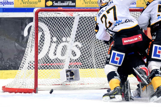 Luleås Jonathan Sigalet kvitterar till 1-1under