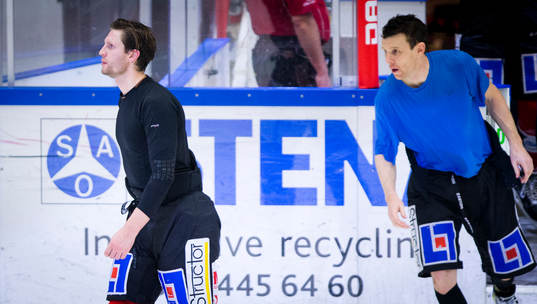 Örebros Johan Adolfsson och Brian Willsie åker in på