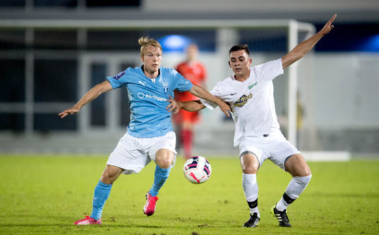 Malmös Oscar Lewicki och Tampa Bays Juan Guerra