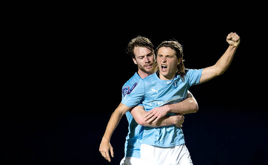 Malmös Pawel Cibicki jublar