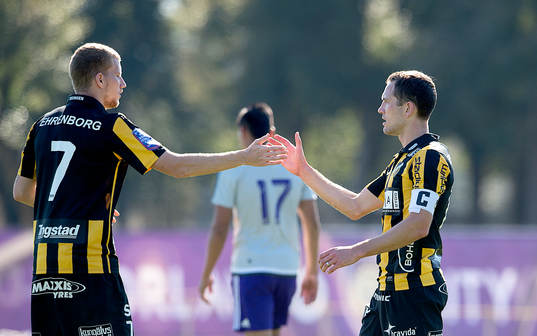 Häckens Martin Ericsson och Simon Gustafson jublar