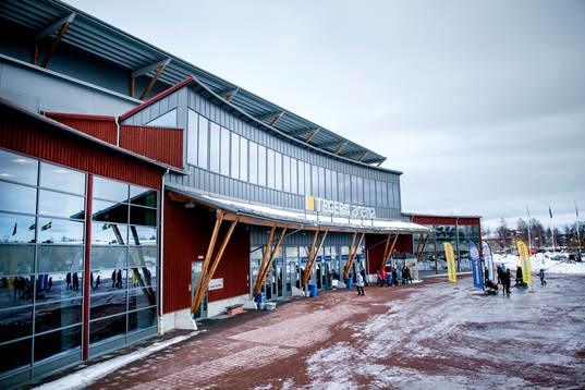 Entrén till Tegera Arena före ishockeymatchen i SHL