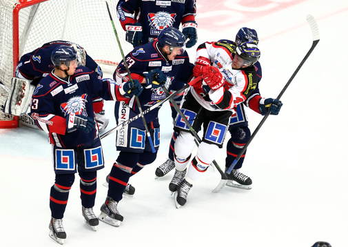 Linköpings Jakub Vrana, Carl Dahlström