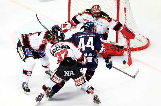 Örebros Viktor Ekbom, Stefan Johansson, Linköpings Jonas
