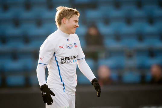 Helsingborgs Anton Kinnander ler
