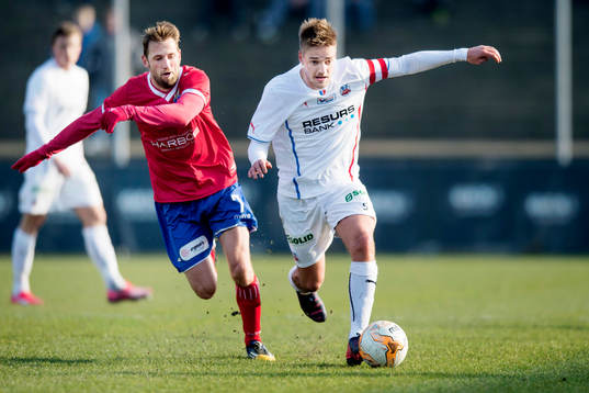 Vestsjällands Peter Nymann jagar Helsingborgs Johan