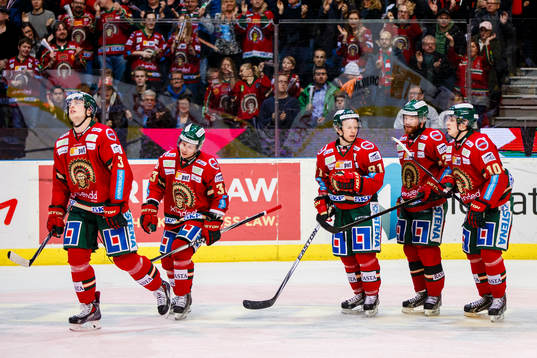 Frölundas spelare jublar