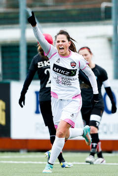 Rosengårds Sara Björk Gunnarsdottir jublar