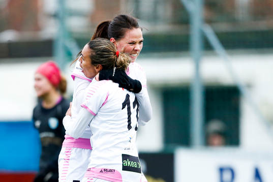 Rosengårds Sara Björk Gunnarsdottir ihop med Marta Viera