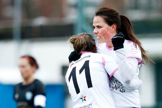 Rosengårds Sara Björk Gunnarsdottir jublar ihop med Marta