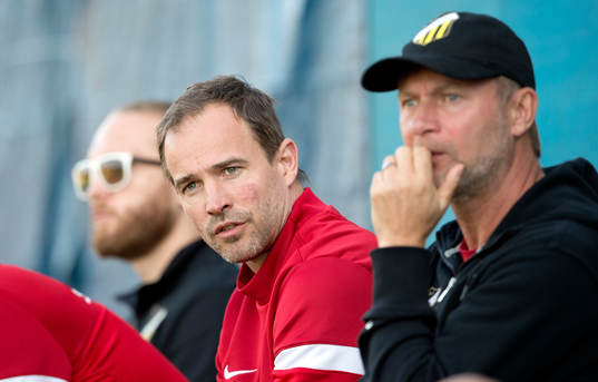 Häckens assisterande tränare Christian Lundström och