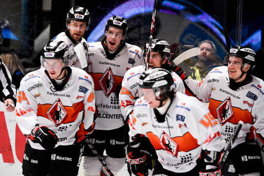 Karlskronas spelare jublar
