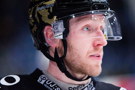 s Nils Bäckström