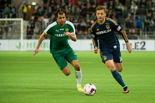 Hammarbys Lars Fuhre och LA Galaxys Robbie Rogers