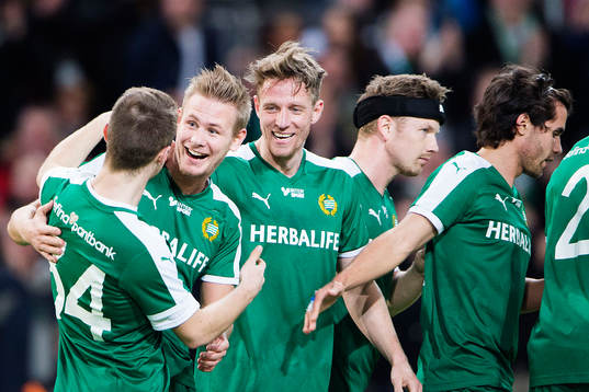 Hammarbys Erik Israelsson jublar