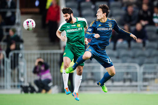 Hammarbys Stefan Batan och LA Galaxys Stefan Ishizaki