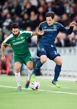 Hammarbys Stefan Batan och LA Galaxys Stefan Ishizaki