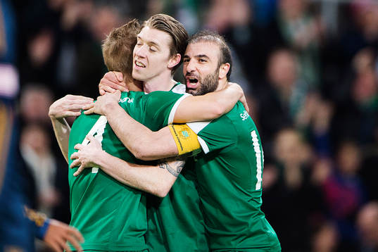 Hammarbys Kennedy Bakircioglu och Birkir Már Saevarsson