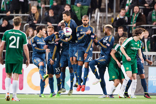 LA Galaxys Stefan Ishizaki, Mika Väyrynen, Gyasi Zardes,