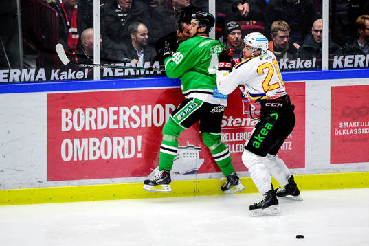 Malmö Redhawks Henrik Hetta och Rögles Jesper Jensen