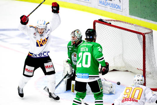 Malmö Redhawks Jens Olsson (ej i bild) har gjort 1-0 bakom