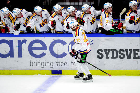Malmö Redhawks Jens Olsson jublar