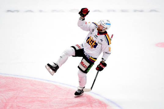 Malmö Redhawks Jens Olsson jublar
