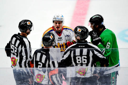 Lagkaptenerna Malmö Redhawks Henrik Hetta och Rögles