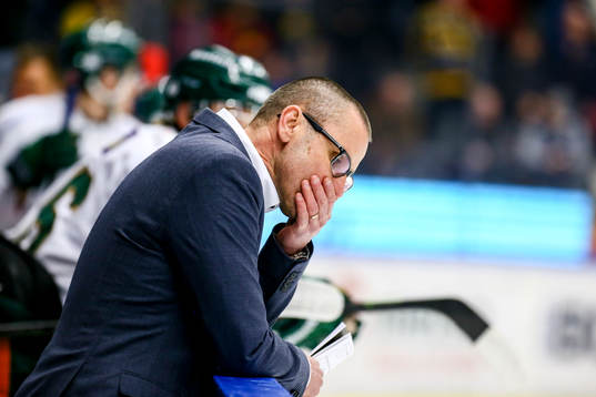 Färjestads tränare Tommy Samuelsson deppar