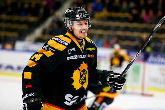 Skellefteås Nick Sörensen fick ont